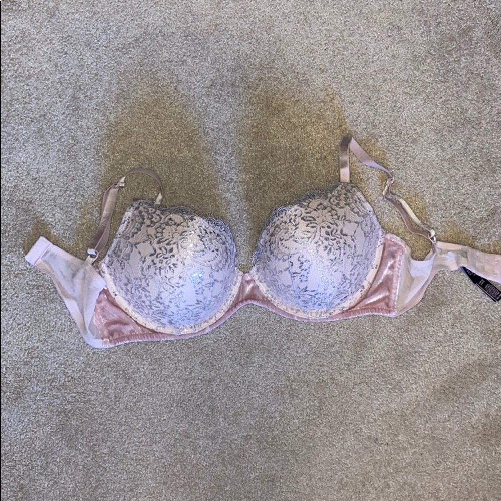 Victoria’s Secret Very Sexy Push-Up Bra